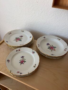 Stunning Set of 10 Vintage China Bavaria Germany Floral Gold Rim Plates + Bowls